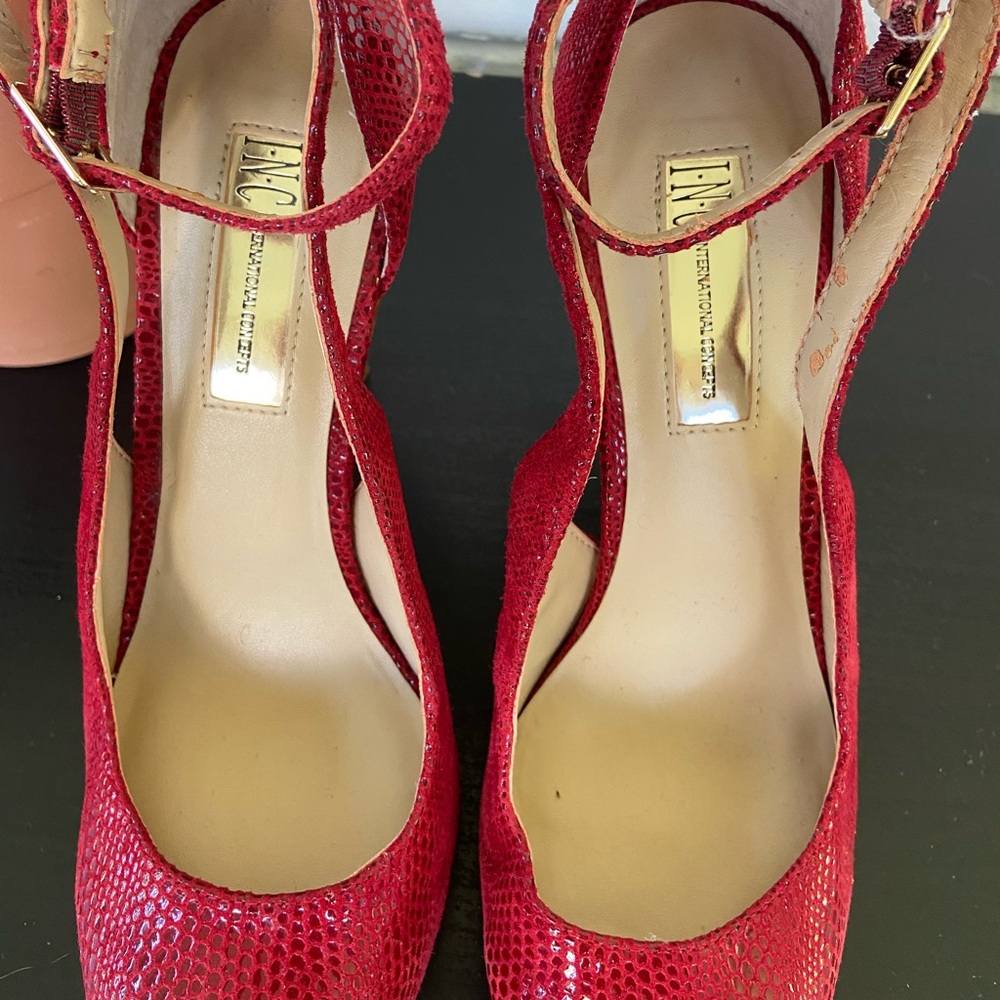 Closed Toe Heels - image 2